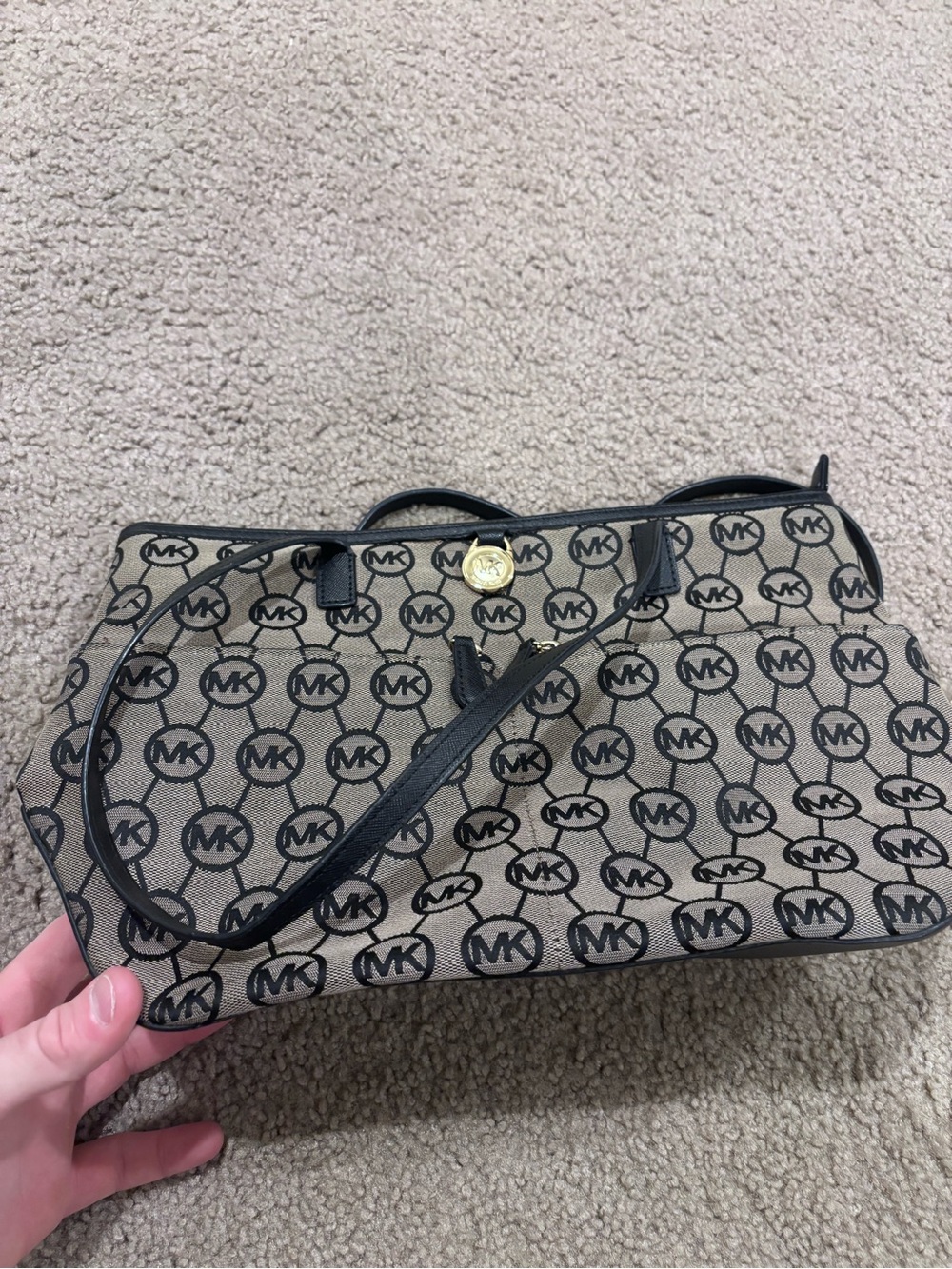 Michael Kors Black and Beige Logo Shoulder Bag - Picture 2 of 6